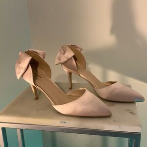 Elegant Pink Bow Heels